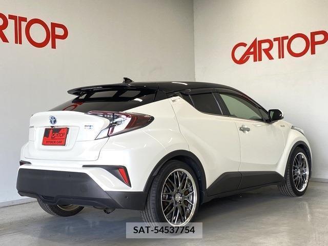 Toyota C-HR 2018-01 323045-20