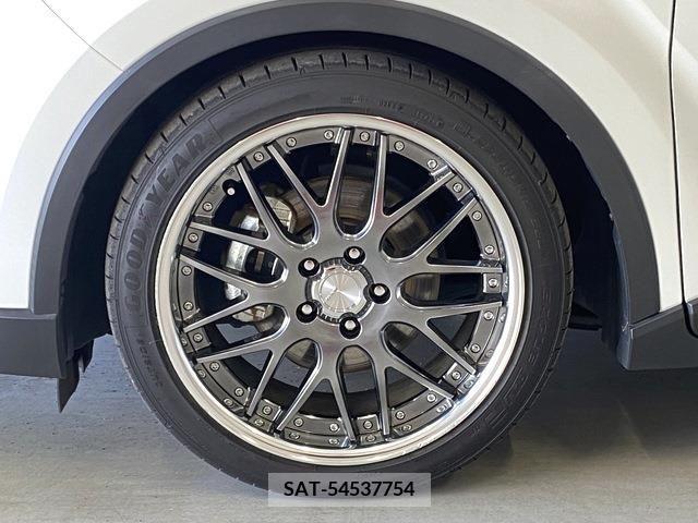Toyota C-HR 2018-01 323045-6