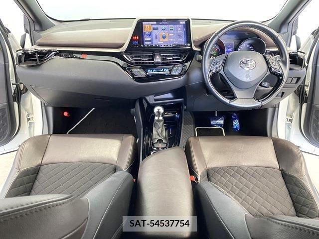 Toyota C-HR 2018-01 323045-2