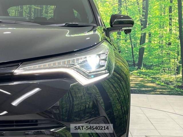 Toyota C-HR 2018-01 264179-14