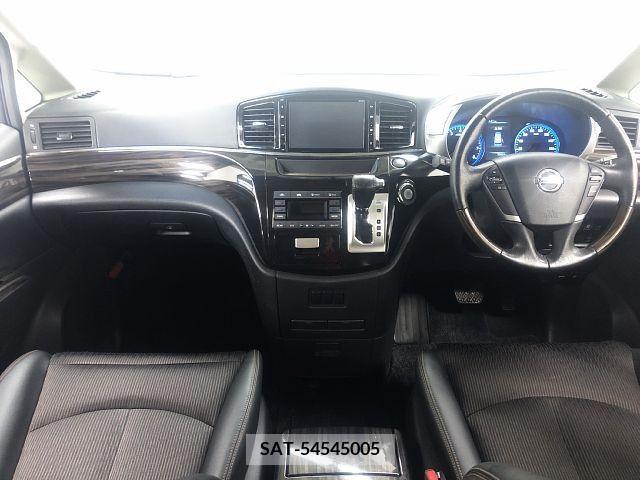 Nissan ELGRAND 2015-02 297187-1