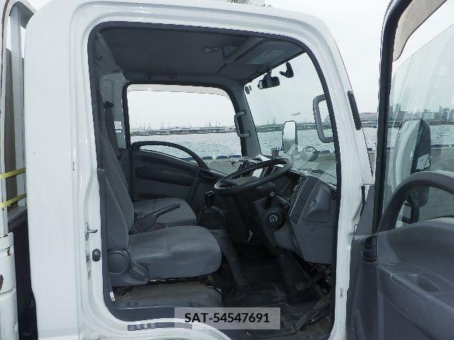 Toyota TOYOACE 2016-03 287741-1