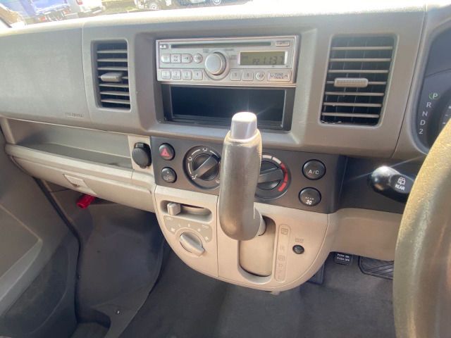 Suzuki EVERY 2006-10 188842-17