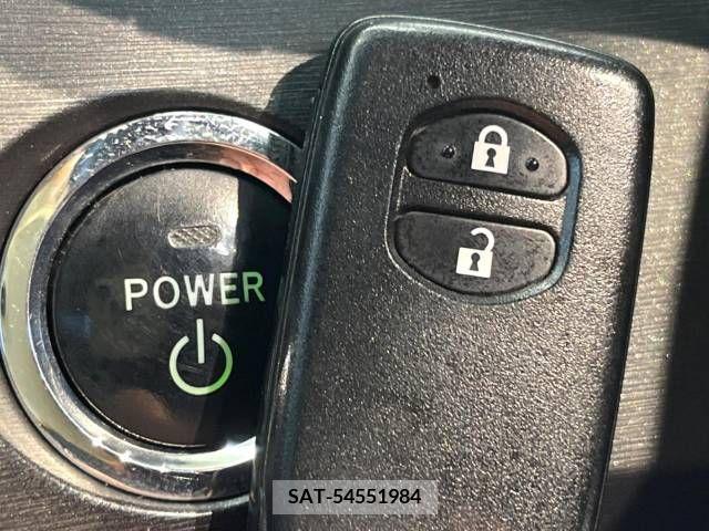 Toyota PRIUS 2011-01 252646-7
