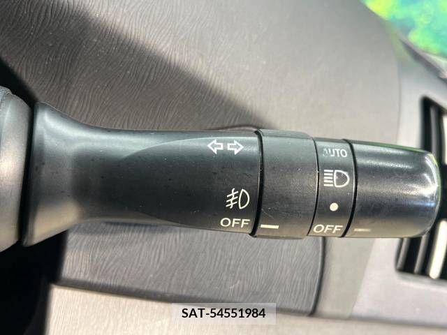 Toyota PRIUS 2011-01 252646-4