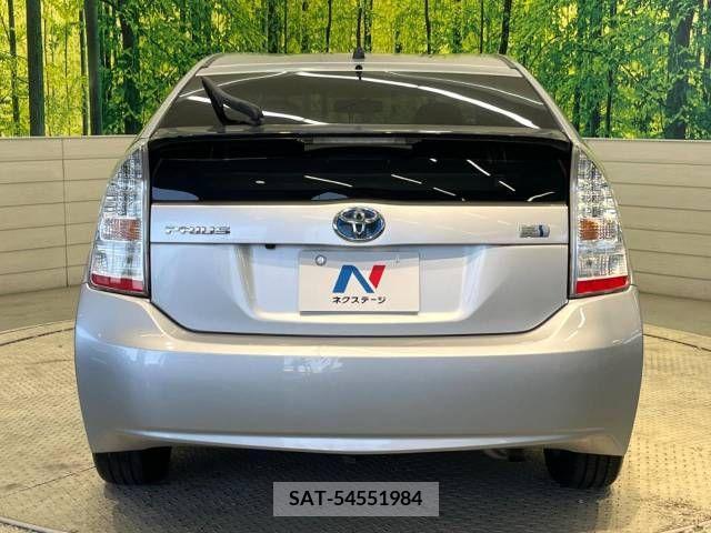 Toyota PRIUS 2011-01 252646-15