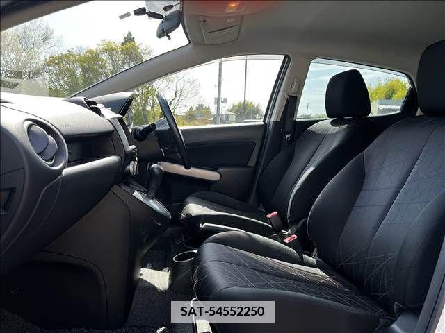 Mazda DEMIO 2013-06 228191-24