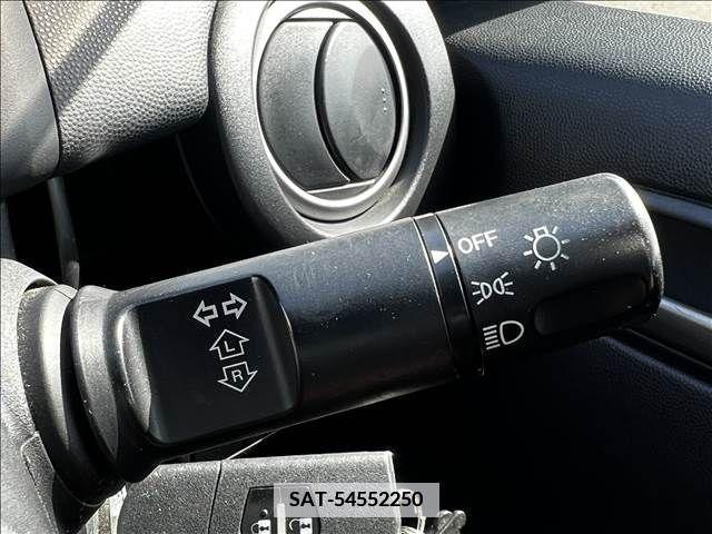 Mazda DEMIO 2013-06 228191-26