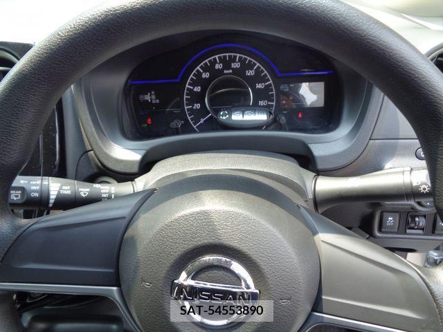 Nissan NOTE 2018-03 335721-4