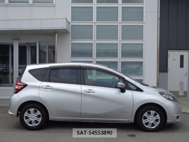 Nissan NOTE 2018-03 335721-23