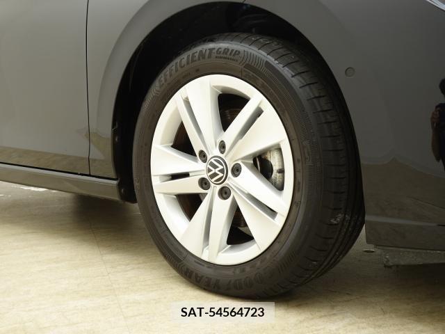 VolksWagen GOLF 2021-07 370657-12