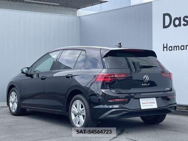 VolksWagen GOLF 2021-07 370657-6