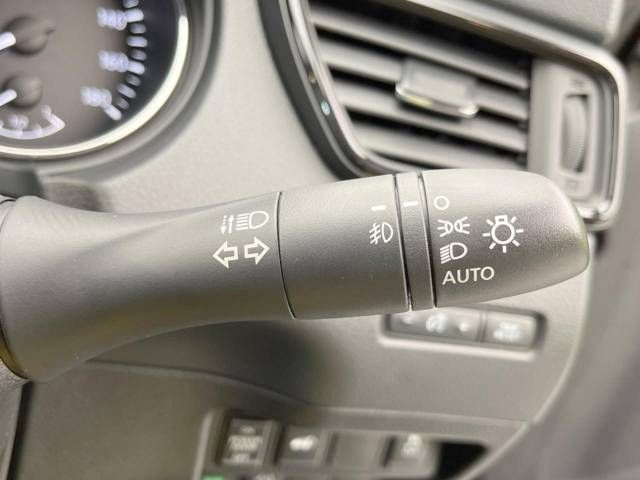 Nissan X-TRAIL 2018-12 28718-8