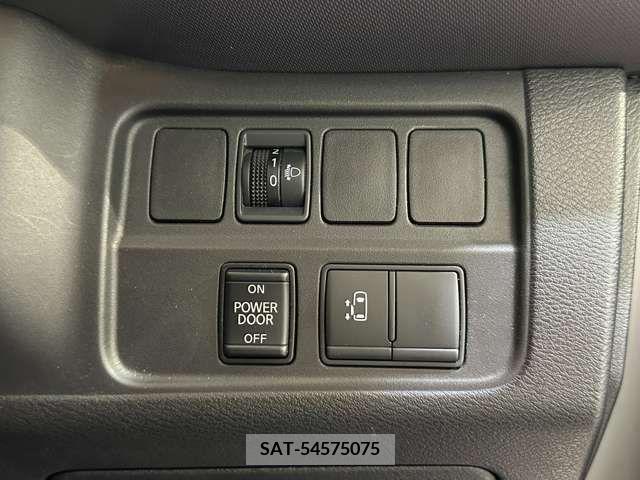 Nissan SERENA 2019-01 284299-17