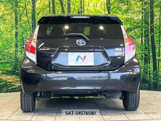 Toyota AQUA 2016-03 337497-15