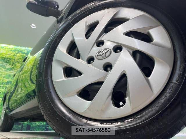 Toyota AQUA 2016-03 337497-13
