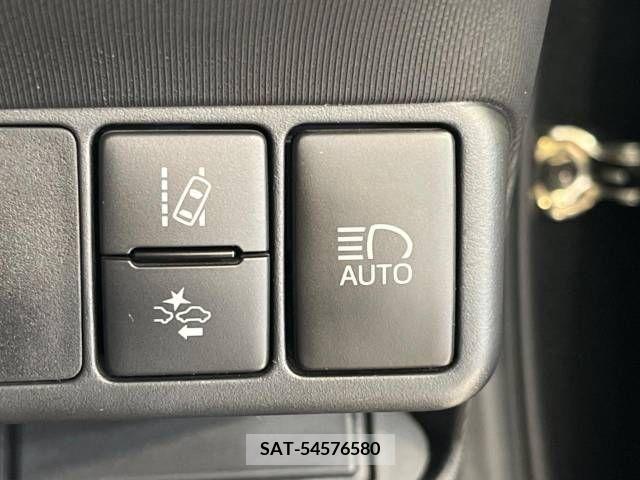 Toyota AQUA 2016-03 337497-3
