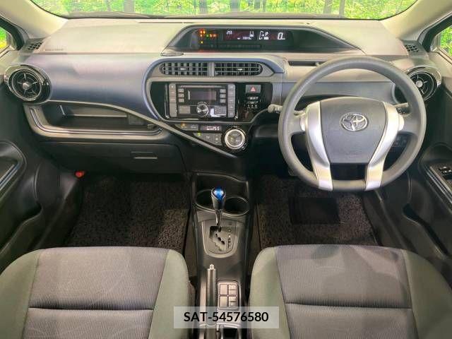 Toyota AQUA 2016-03 337497-1