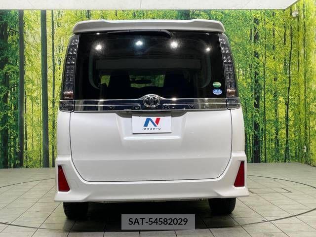 Toyota VOXY 2014-11 220094-16
