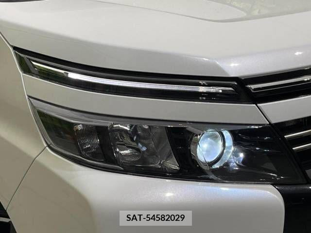 Toyota VOXY 2014-11 220094-13