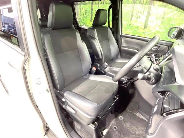 Toyota NOAH 2019-02 8864-8