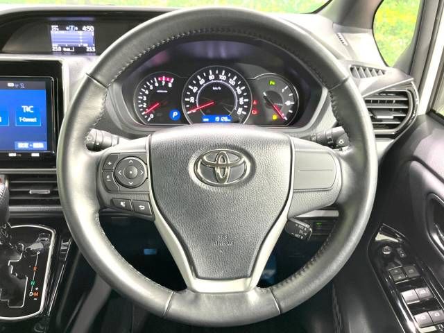 Toyota NOAH 2019-02 8864-11