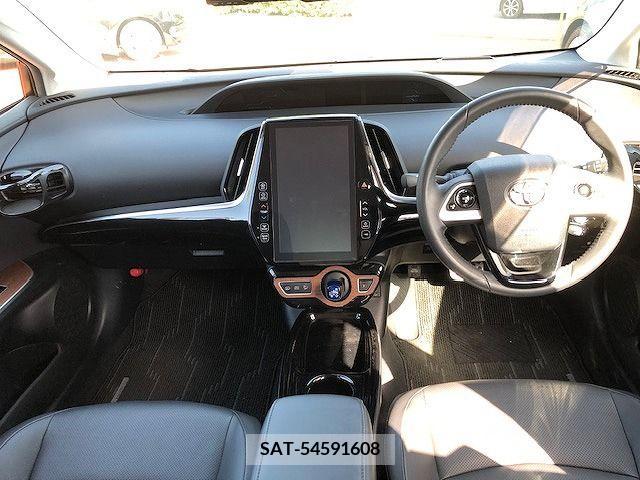 Toyota PRIUS PHV 2017-08 282525-1
