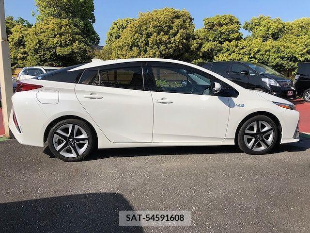 Toyota PRIUS PHV 2017-08 282525-11