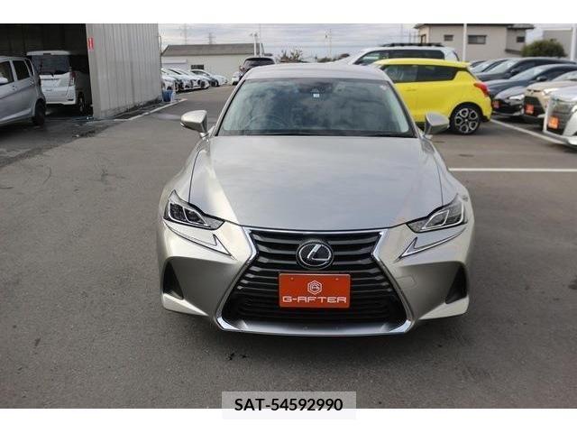 Lexus IS 2017-04 223431-5
