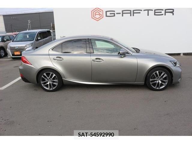 Lexus IS 2017-04 223431-6