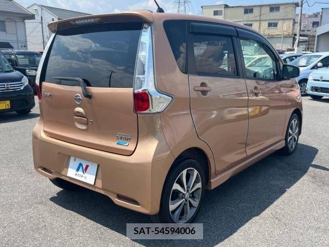 Nissan DAYZ 2014-11 358929-17