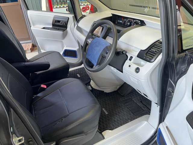 Toyota NOAH 2009-06 7904-12