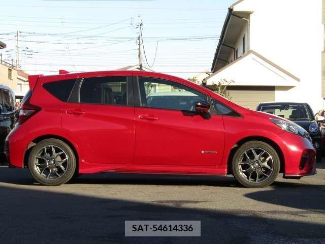 Nissan NOTE 2018-10 221156-3