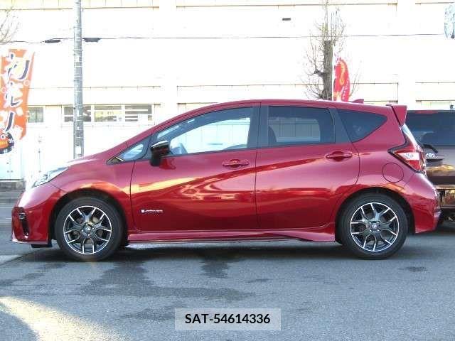 Nissan NOTE 2018-10 221156-4