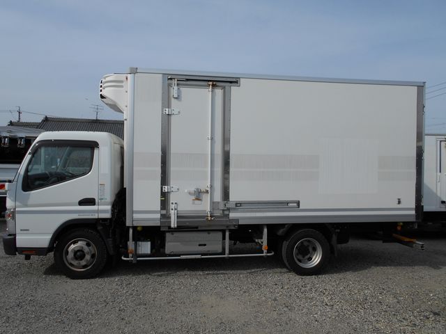 Mitsubishi CANTER 2017-02 6744-4
