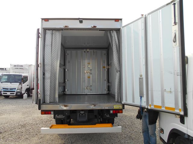 Mitsubishi CANTER 2017-02 6744-8