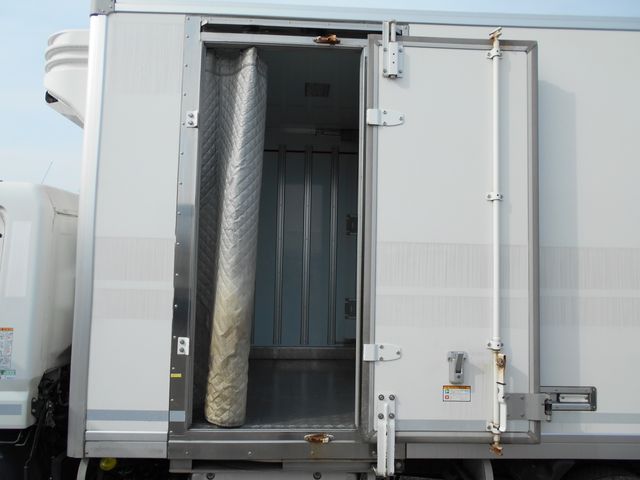 Mitsubishi CANTER 2017-02 6744-7