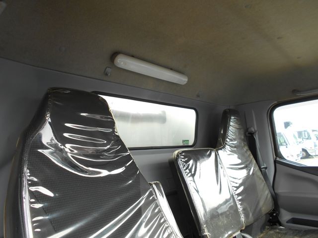 Mitsubishi CANTER 2017-02 6744-15