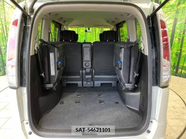 Nissan SERENA 2012-05 367685-11