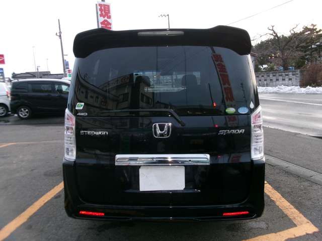 Honda e 2010-03 481-5