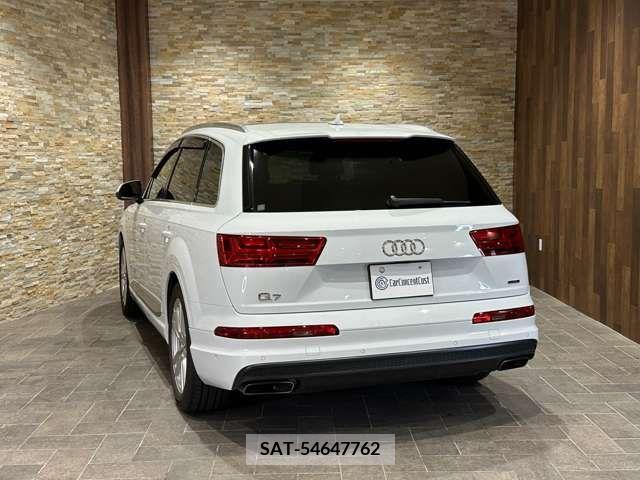 Audi Q7 2019-01 261320-8