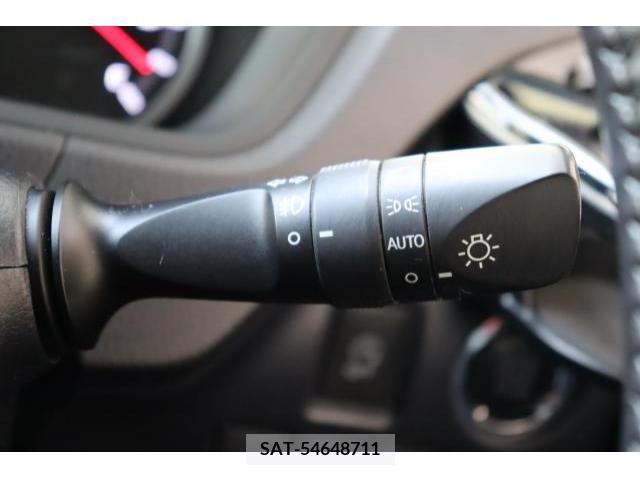 Toyota NOAH 2016-12 205319-12