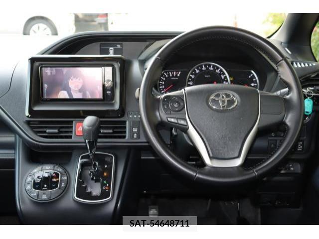 Toyota NOAH 2016-12 205319-10