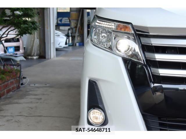 Toyota NOAH 2016-12 205319-9