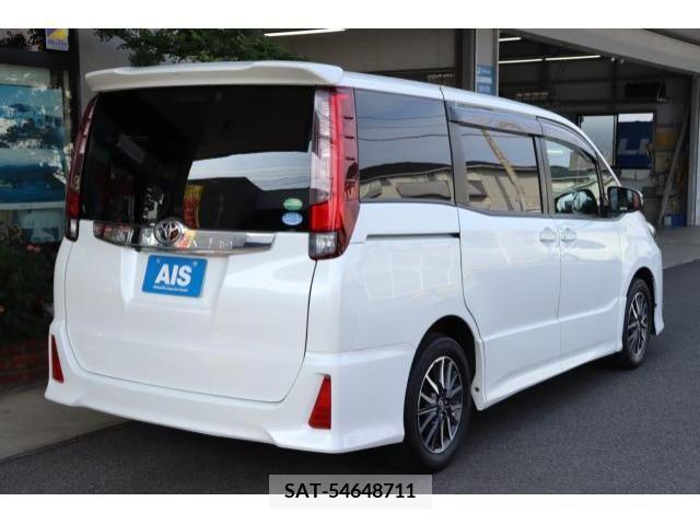 Toyota NOAH 2016-12 205319-2