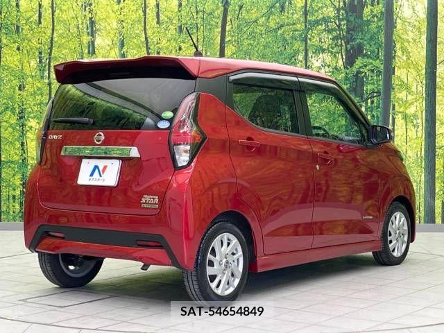 Nissan DAYZ 2019-05 323579-17