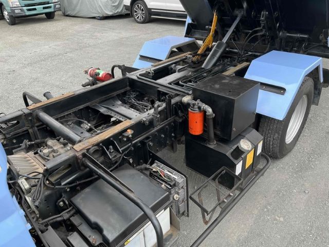 Mitsubishi CANTER 2015-10 195118-13