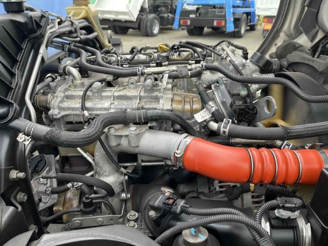 Mitsubishi CANTER 2015-10 195118-25
