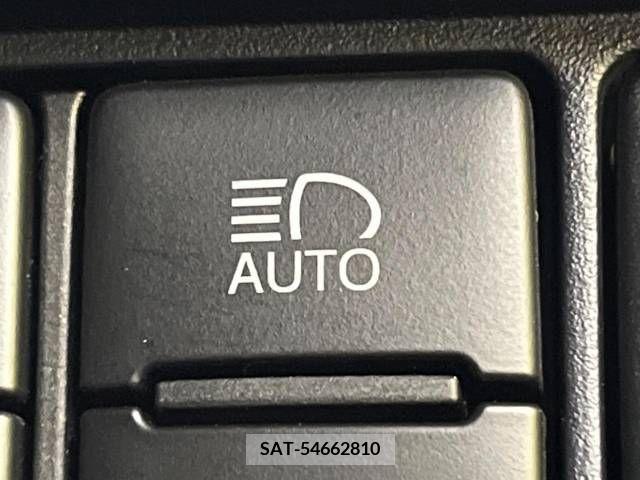 Toyota VOXY 2016-12 289102-6
