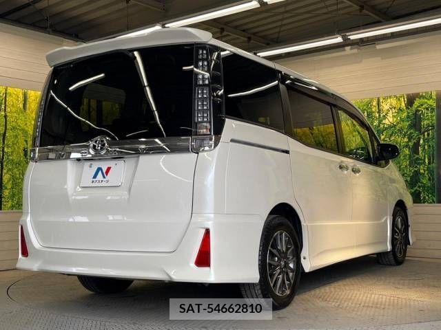 Toyota VOXY 2016-12 289102-18